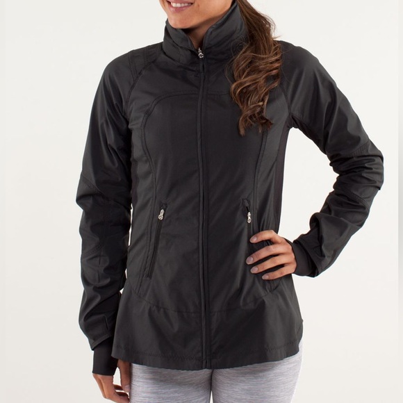 lululemon athletica Jackets & Blazers - LULULEMON Run Make A Break Jacket 8 Black Swift DWR Circle Mesh Minimalist Clean